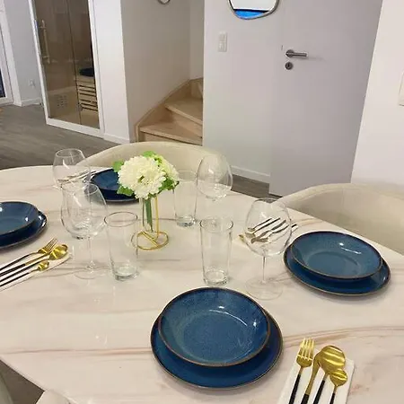 בית נופש Luxury House With Jacuzzi And Sauna *