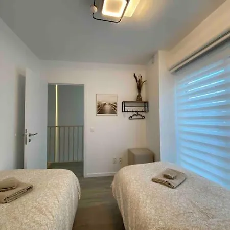 Casa de Férias Luxury House With Jacuzzi And Sauna Ostend